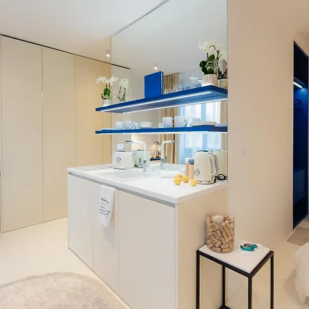 D-nook With Parking - Quiet Courtyard - Old Town *
