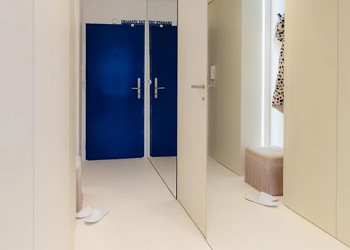 D-nook With Parking - Quiet Courtyard - Old Town Apartament