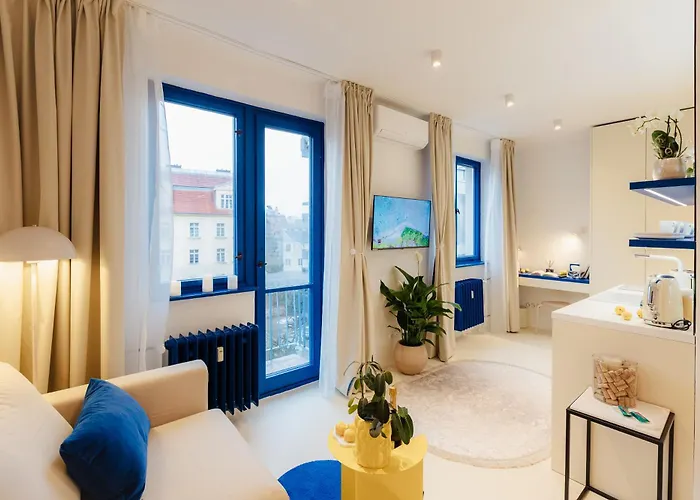 D-nook With Parking - Quiet Courtyard - Old Town Apartament Bratysława