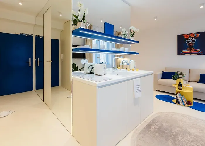 Apartamento D-nook With Parking - Quiet Courtyard - Old Town *